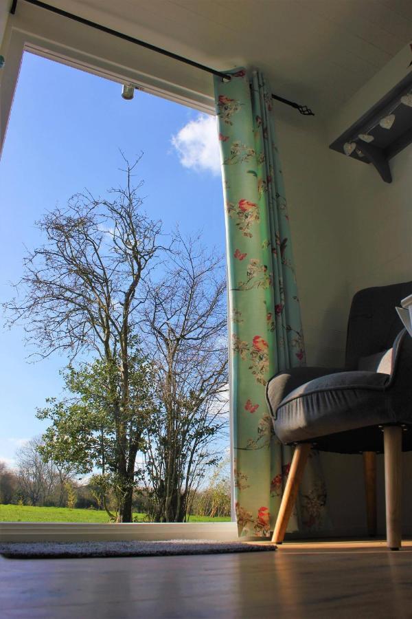 Hopgarden Glamping Luxury Shepherds Huts Wadhurst 외부 사진