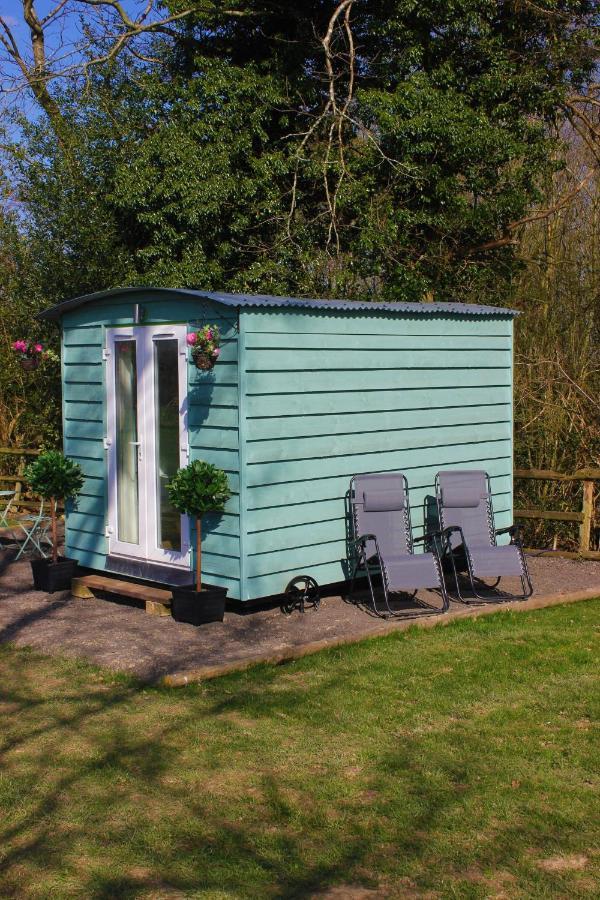 Hopgarden Glamping Luxury Shepherds Huts Wadhurst 외부 사진