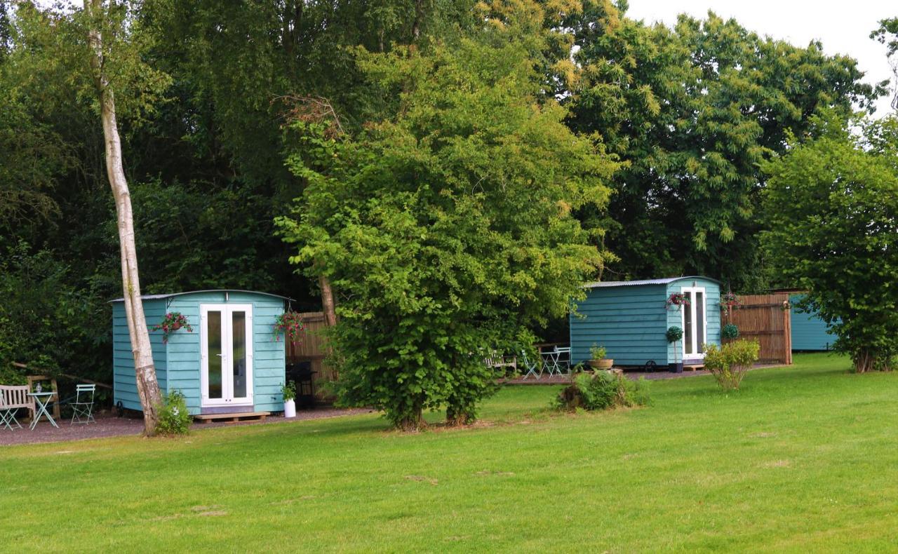 Hopgarden Glamping Luxury Shepherds Huts Wadhurst 외부 사진