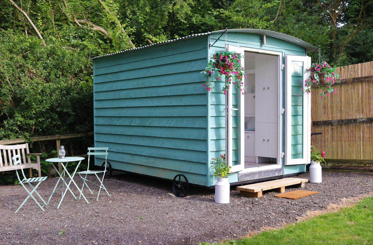Hopgarden Glamping Luxury Shepherds Huts Wadhurst 외부 사진