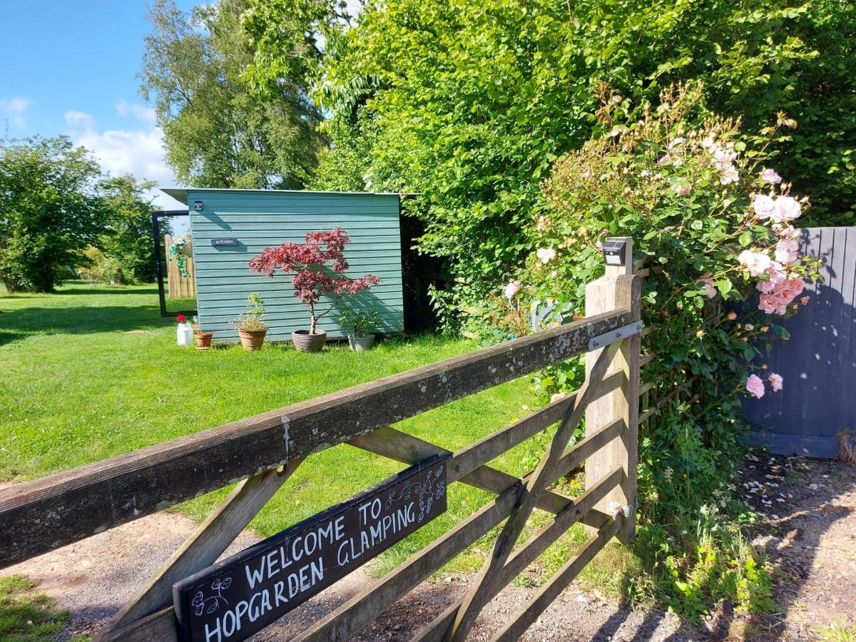 Hopgarden Glamping Luxury Shepherds Huts Wadhurst 외부 사진